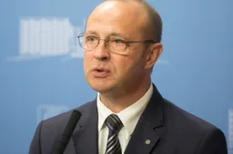 Prokuratūra pradėjo sakyti baigiamąsias kalbas Druskininkų mero R. Malinausko ir buvusių teisėjų byloje