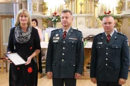 Savivaldybė pasveikino pareigūnus, policija dėkojo seniūnams