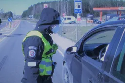 BMW ir „Opel“ vairuotojai pūstelėjo po daugiau nei tris promiles