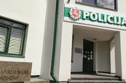 Dėl radinio ant galinės sėdynės vairuotojas sulaikytas