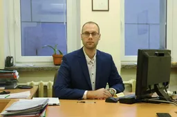 Alytiškiams – „šventoji trejybė“ pagal savivaldybės gydytoją: „Minimalūs kontaktai, kaukė, atstumai ir rankų higiena“