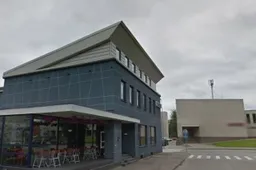 Dingo diskžokėjaus pultas, planšetė ir alkoholio