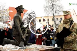 Kario bazinio kurso 100-osios laidos dalyviai Lietuvai prisiekė Merkinėje