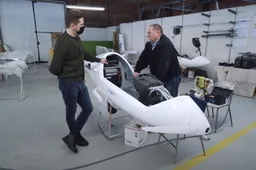 Nemuno kilpose konstruojami sklandytuvai iškeliauja užsakovams po visą pasaulį