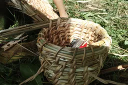 Dzūkijos nacionaliniame parke mokys įkurti ugnį, taip pat pinti, vyti ir kitų senųjų amatų