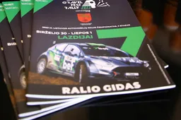 Lazdijuose griaudėja trečiasis „Gravel fest rally“