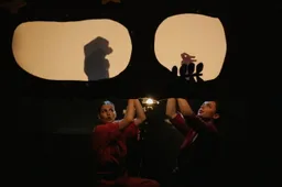 Nemokamas rankų šešėlių teatro spektaklis apie Mikę Pūkuotuką bus rodomas ir vaikams Dzūkijoje