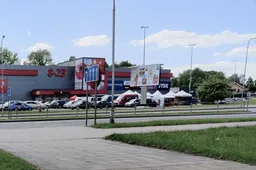 Pirkėjus greičiausiai iki šiol prarasdavęs tinklas skelbia ėmęsis drastiško kainų mažinimo