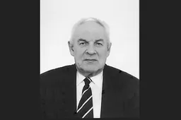 Mirė Alytaus rajone gimęs teisėtyrininkas, Lietuvos rankinio sporto pradininkas