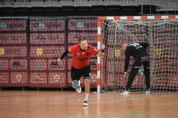 Varsiečiai patiesė lygos čempionus