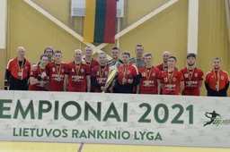 Alytaus „Varsos-Stronglaso“ rankininkai – Lietuvos vicečempionai