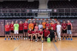 Savo trenerio atminimo turnyrą „Varsos-Stronglaso“ rankininkai baigė antri