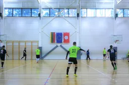 Apskrities salės futbolo pirmenybes pradėjo ne visos komandos, tačiau staigmenų netrūko