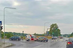 Punsko-Statybininkų ir Jūratės g. sankryžoje – dar viena avarija, į ją pateko mokomasis automobilis