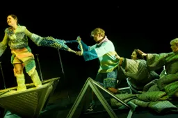 Garsios komiksų knygos vaikams įkvėptas spektaklis „Sibiro haiku“ – Alytuje