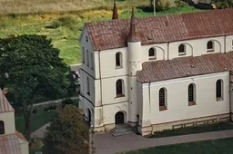 LKB kronikos atminimo lenta atsiras vietoje, kur buvo išleistas pirmasis šio spaudinio numeris