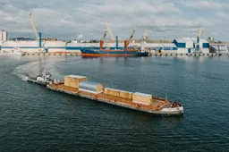 Sinchroninis kompensatorius į pastotę prie Alytaus keliavo vandeniu ir sausuma