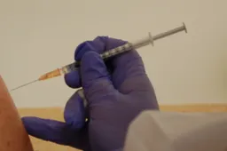 Kitą savaitę skiepytis nuo COVID-19 kviečiami 45+ amžiaus grupės alytiškiai