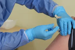 Daugiausia nepageidaujamų reakcijų Lietuvoje – po skiepijimo „AstraZeneca“ („Vaxzevria“)