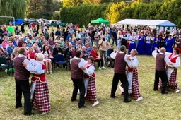 Savaitgalį lijo saldainiais, autobusą keitė karieta, eismą reguliavo „Patruliai‘, o merginas iš proto vedė „Nerija“