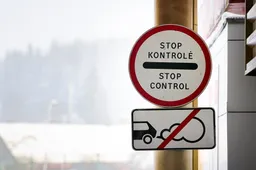 Į Lietuvą mėgino įvažiuoti automobiliu vokiškais numeriais, tačiau su padirbtais leidimais gyventi Vokietijoje