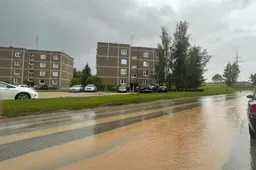 Gatvę uždengė smėlio sluoksnis