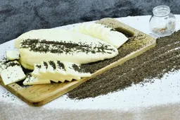 „Baltųjų sūrių naktis“ atidaryta bibliotekoje, o aitvarai plasnos Dailidėje