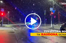 Šviesoforai ėmė rodyti tik raudoną signalą