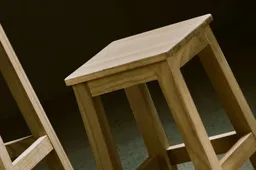 Už smūgius taburete ir puodeliu konkubinui per galvą moteris gavo mėnesį arešto