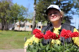 Talkoje Alytaus rajone pasodinta šimtai medžių, tūkstančiai gėlių