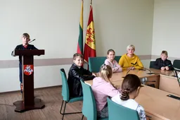 Politikų vietas savivaldybės taryboje užėmė vaikai