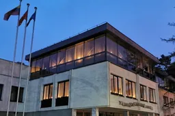 Grasino, kad susprogdins Alytaus ir Vilniaus teismus bei keturių valstybių ambasadas