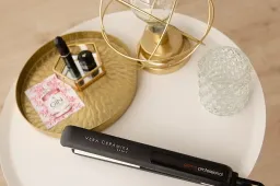 Ką reikia žinoti prieš įsigyjant plaukų tiesintuvą?