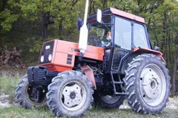 Traktoriaus vairuotojas vos neįpūtė keturių promilių