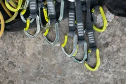 Tvirtinimo diržai: ar jūsų kroviniams užtenka saugumo? Kaip išvengti nelaimių ūkyje