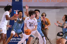 Metus alytiškis pradėjo rezultatyviausiu savo pasirodymu NCAA lygoje