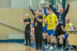 Varėniškiai rankininkai kovos dėl aukščiausių apdovanojimų