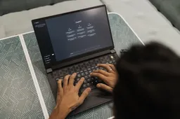 Ar esate pasiruošę dirbti greičiau? ChatGPT mokymai – raktas į efektyvumą