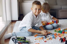 LEGO ir kiti populiarūs žaidimai, kuriuos verta išbandyti