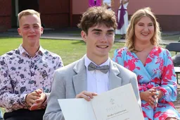 Geriausiems abiturientams – ir piniginės premijos