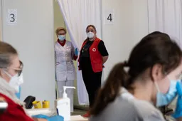 Alytaus skiepijimo centras be išankstinės registracijos vakcinuotis kviečia senjorus ir slaugomus asmenis