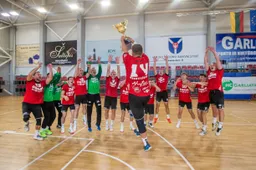 Pirmą sezono titulą iškovojo alytiškiai: Lietuvos rankinio supertaurė – Alytaus „Varsai-Stronglasui“