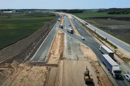 Pradėta ilgiausio „Via Baltica“ ruožo iki sienos su Lenkija rekonstrukcija