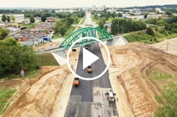 Po Alytaus Naujosios gatvės viaduku jau klojamas asfaltas