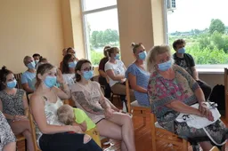 Dėl neteisėtų migrantų apgyvendinimo Vydeniuose vietos gyventojus ramino meras, pasieniečių ir policijos vadai