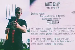 Vyras apgadino policijos automobilio lubas, lempą ir vaizdo kamerą
