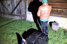 Lazdijų rajono gyventoja kontrabandą ir mišku nešė, ir ūkiniame pastate slėpė