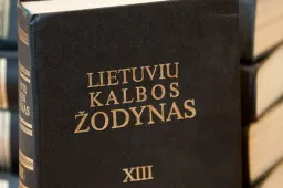 Žodyno pakomisė apsvarstė žodžio „pederastas“ reikšmę