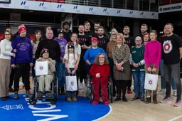 Alytaus jaunimas su negalia žaidė kartu su Vilniaus „Ryto“ krepšininkais