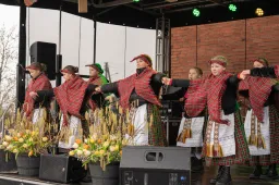 Simno kermošiuje pavasarį pasitiko šimtai lankytojų ir dalyvių